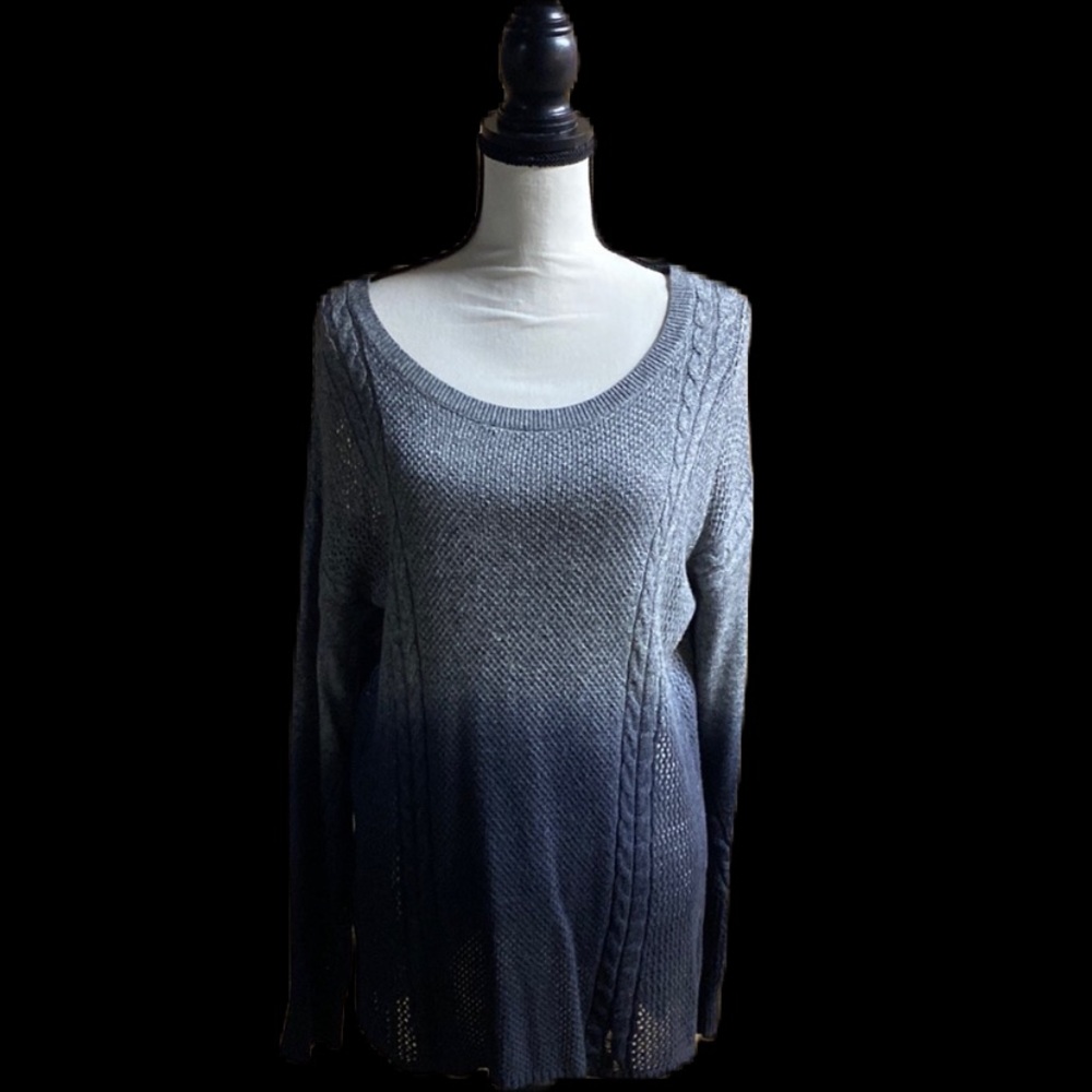 American Eagle scoop neck sweater size medium